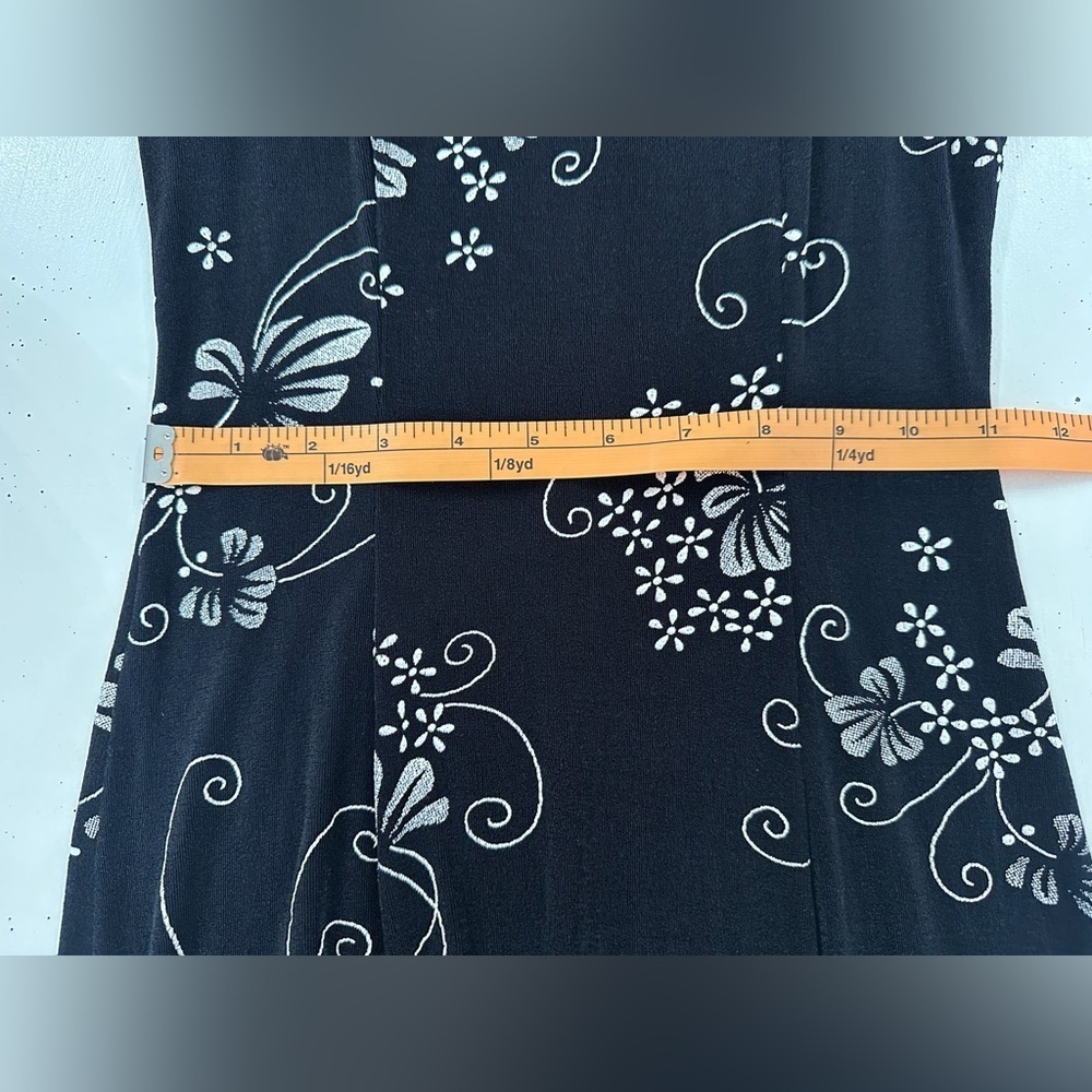 90’s Diamond Brand Dress - Black with white floral- Stretchy- Size Medium - Picture 10 of 11